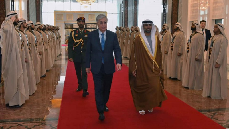 توقاەۆتىڭ بٸرٸككەن اراب ەمٸرلٸكتەرٸنە رەسمي ساپارى باستالدى