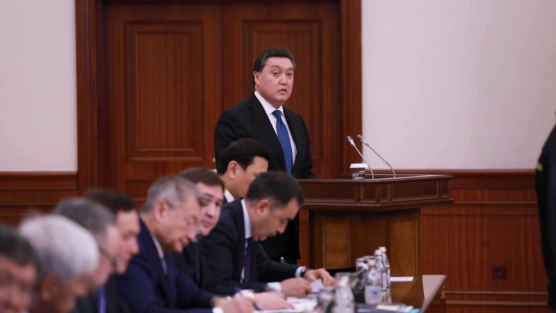 Toqaev Mamin basqaratyn Úkimetke senim bildirdi