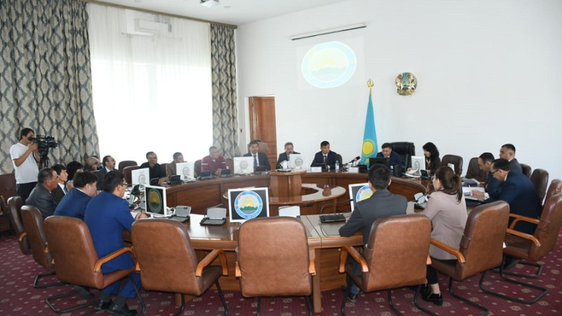 Түркістандықтар Шығыс Қазақстанға қоныс аударған жерлестерінің жағдайымен танысты