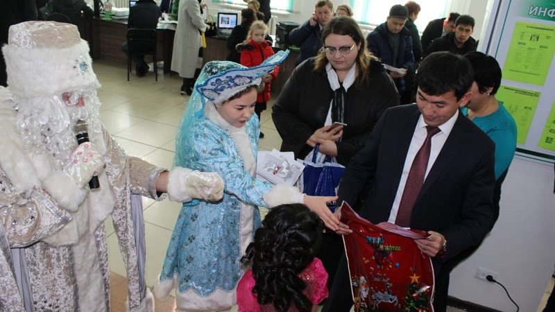 Shymkenttegi HQO-daǵy «Tilekter shyrshasy»  jiyrma eki balanyń armanyn oryndady