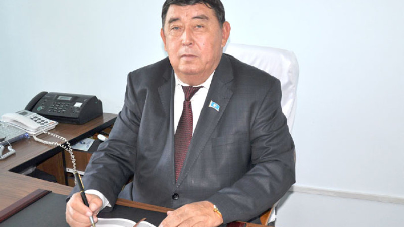 قازاقستان مەڭگٸلٸككە قۇلاش ۇرعان ەل