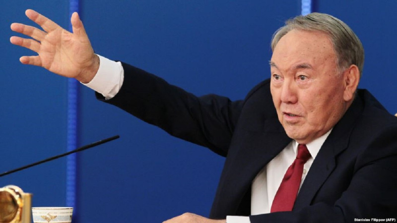 Nazarbaev jalaqysy azdardy qalai jarylqamaq?