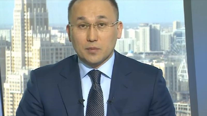 Dáýren Abaev: "Bul orys tiline tyiym salyndy degendi bildirmeidi"