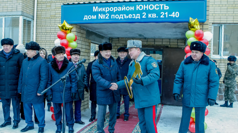 Семейдің 120 әскери қызметкері жаңа пәтерлерге ие болды