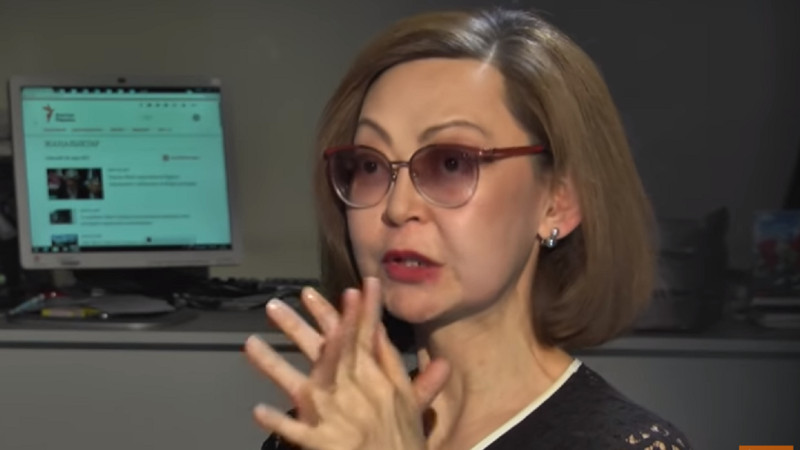 Bajkenova: "Olar oryssha bilmegeni úshin qańǵyp júr"