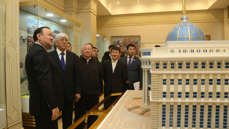 M.Qul-Muhammed: «Almaty oblysynda ónerkəsipterdi damytý jolǵa qoiylǵan»