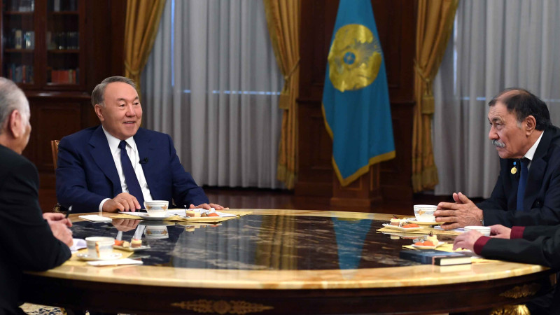 Елбасы жазушылармен жүздесті