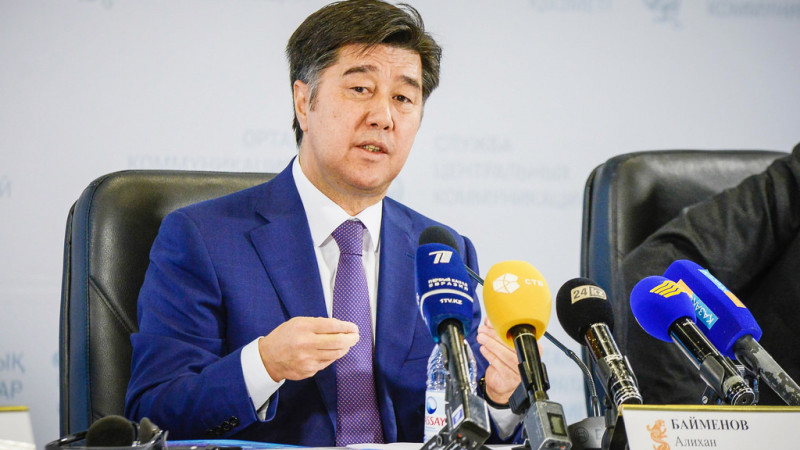 Álihan Báimenov: «Olardy qazaq tiliniń taǵdyry esh ýaqytta qyzyqtyrmaidy»