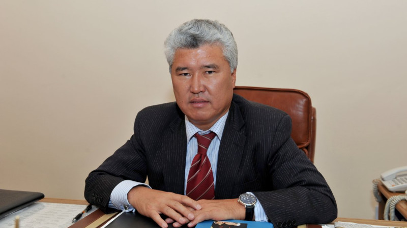 ارىستانبەك مۇحامەديۇلى فەيسبۋكتە پاراقشاسىن اشتى