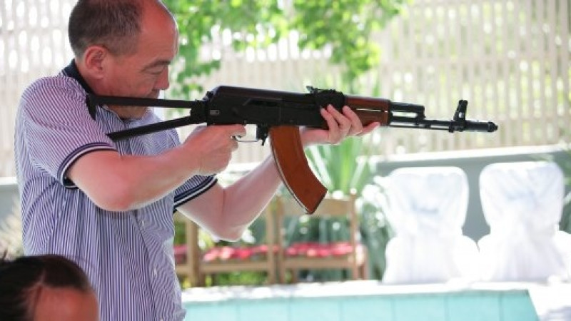 Tóleshov keshirim surap, hat jazdy...