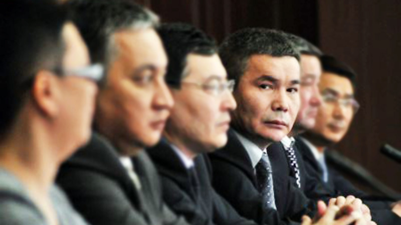 Rysqaliev «Interpoldyń» tiziminde nege joq?