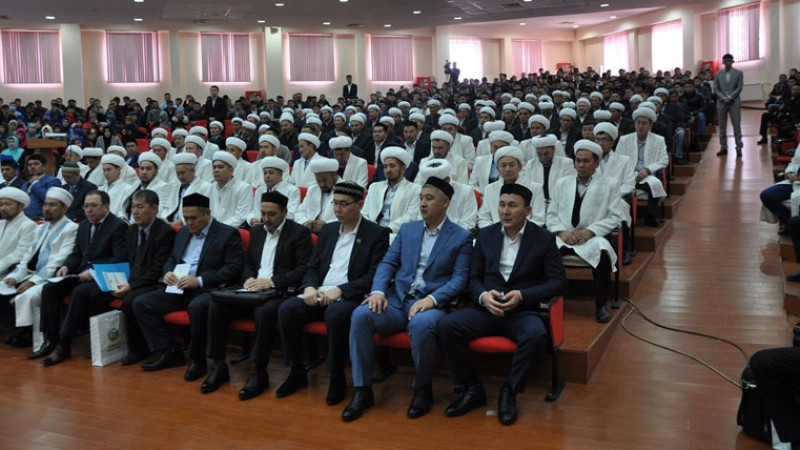 دٸني بٸلٸم بەرۋدٸڭ ٶرٸسٸ كەڭەيٸپ كەلەدٸ