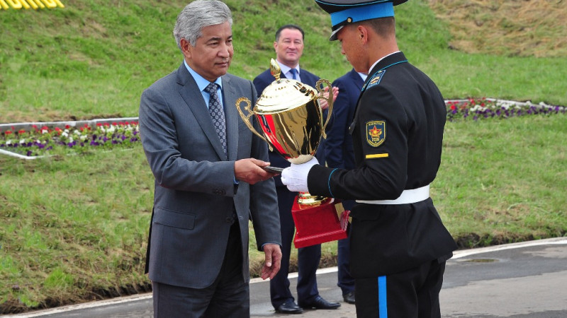 قازاق جاستارىنىڭ ايبىنى