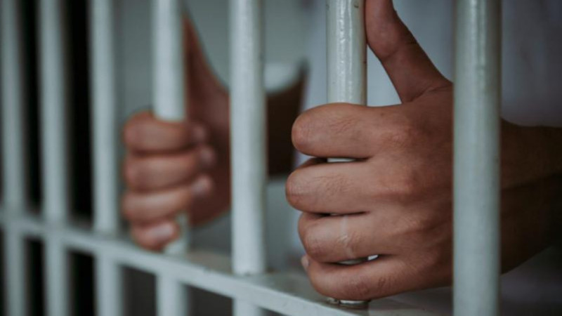 بۇلاندىداعى بىلىق: ٸشكٸ ٸستەر بٶلٸمٸنٸڭ قىزمەتكەرٸ قاماۋعا الىندى