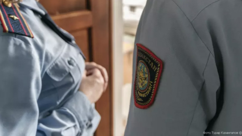 تٷركٸستاندا جالدامالى پەتەردەن ەكٸ بالا ٶلٸ تابىلدى: كٷدٸكتٸ ٸزدەستٸرٸلٸپ جاتىر
