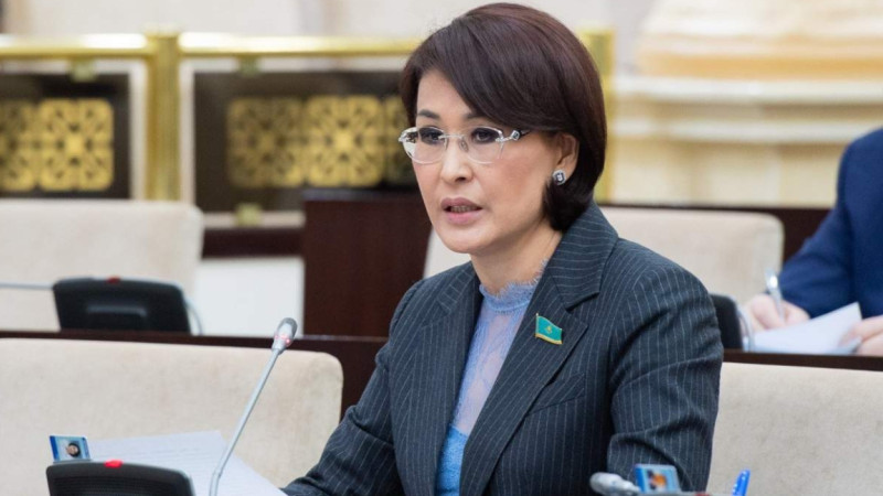 اقمارال ەلنازاروۆانىڭ سەناتتاعى ٶكٸلەتتٸگٸ مەرزٸمٸنەن بۇرىن توقتاتىلدى