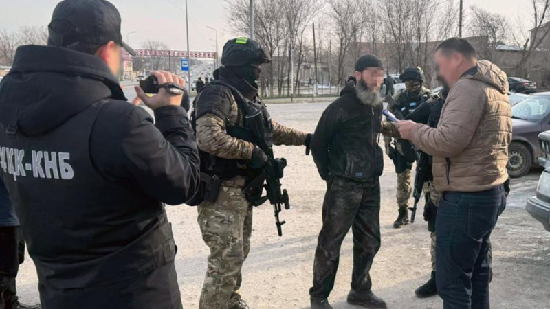 Shet elge shyǵyp, dini ideologiia qabyldaǵan: Shymkentte terrorizm boiynsha kúdiktiler ustaldy