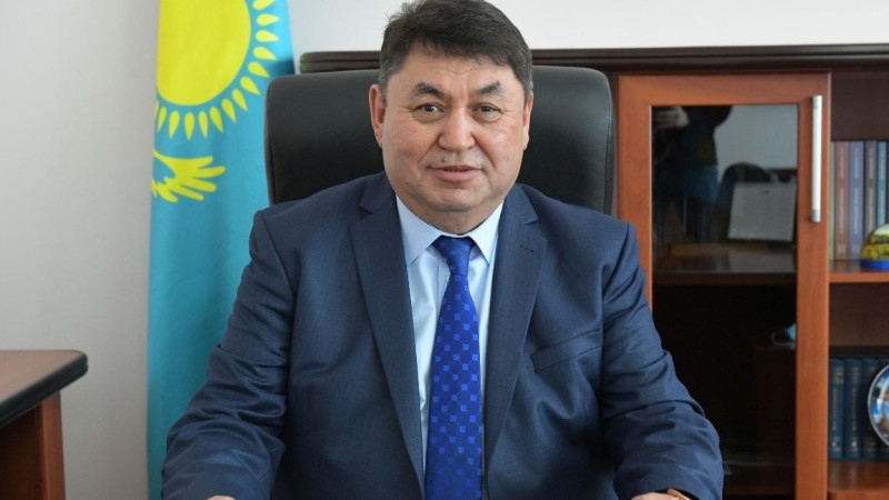 Pavlodar oblysy ákiminiń birinshi orynbasary kabinetinde áiel zorlaǵany ras pa?