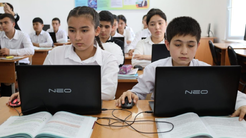 Ilon Maks interneti shalǵai aýyldarǵa da jetti