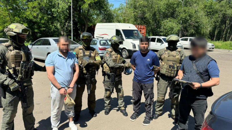 Shetelde turyp, radikaldy dini ideologiiaǵa tartylǵan: terrorizmge qatysy bar 2 adam ustaldy
