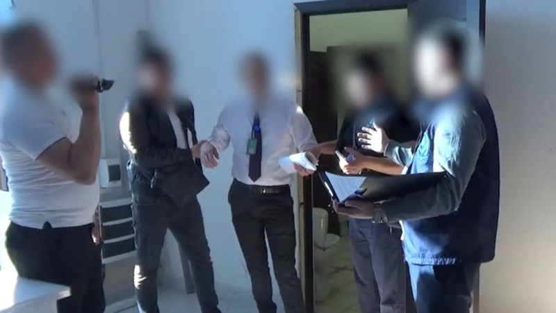 Almatyda arnaiy HQKO basshysynyń orynbasary alaiaqtyq deregi boiynsha kúdikti