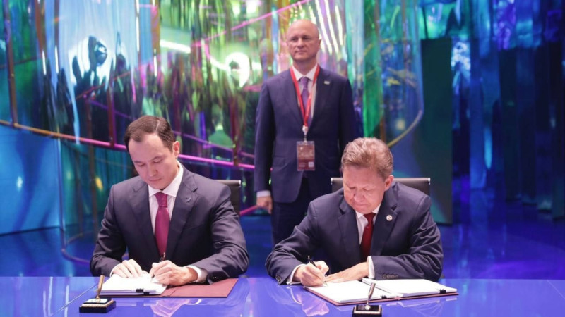 QazaqGaz بەن «گازپروم» جاڭا كەلٸسٸمشارت جاساستى