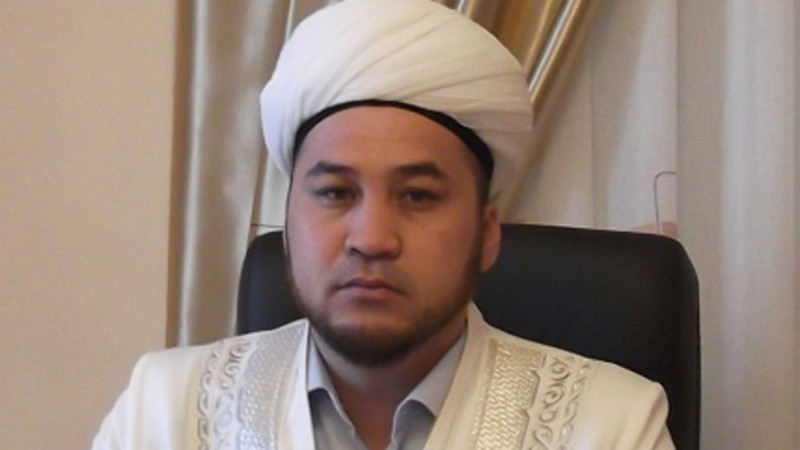 قمدب تٷنگٸ كلۋبتىڭ جانىندا ماس كٷيدە ۇستالعان يمام ٷشٸن كەشٸرٸم سۇرادى