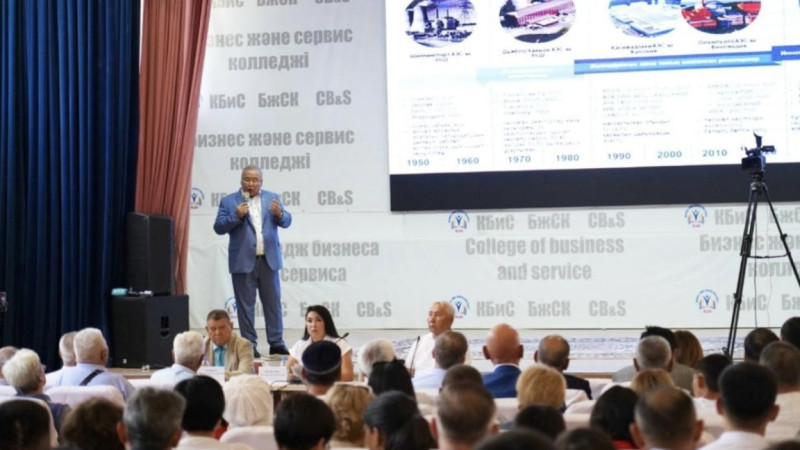 سەمەيلٸكتەر اەس سالۋ مەسەلەسٸ بويىنشا ساراپشىلاردى تىڭداپ, ٶز پٸكٸرلەرٸن ايتتى