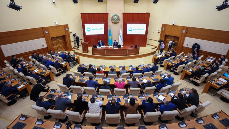 AMANAT фракциясы уақыт белдеуі мәселесін Парламент деңгейінде көтеруді ұсынды