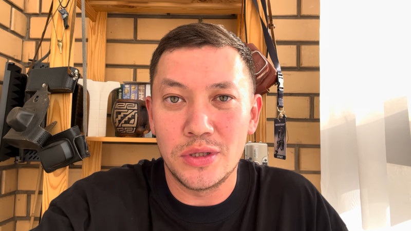 Almatyda politsiia jýrnalist Ashat Niiazovty bólimshege alyp ketti