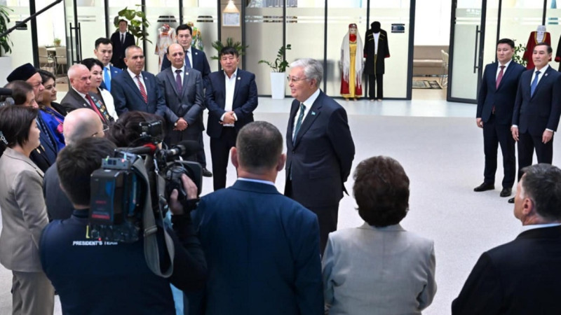 Prezident Assambleia ókilderiniń Túrkistan óńirinde birshilikti damytý jolyndaǵy eńbekterine rizashylyǵyn bildirdi