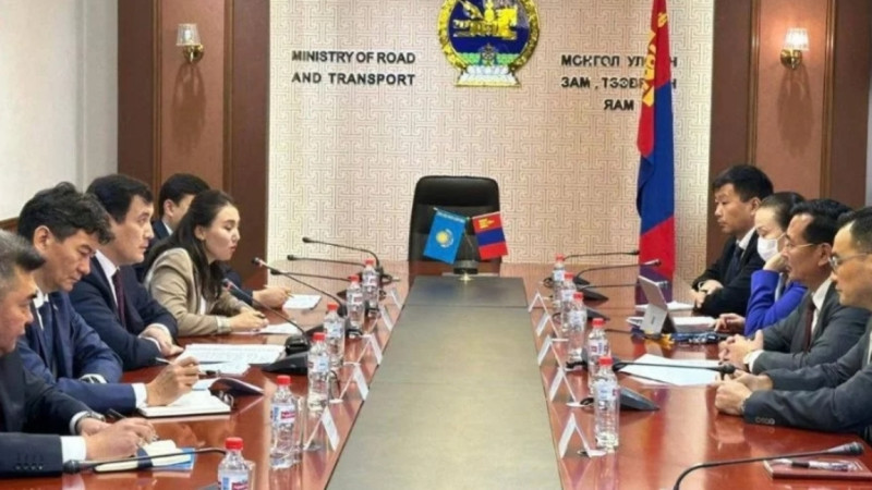 Қазақстан мен Моңғолия арасында жаңа автожол салу мәселесі талқыланды