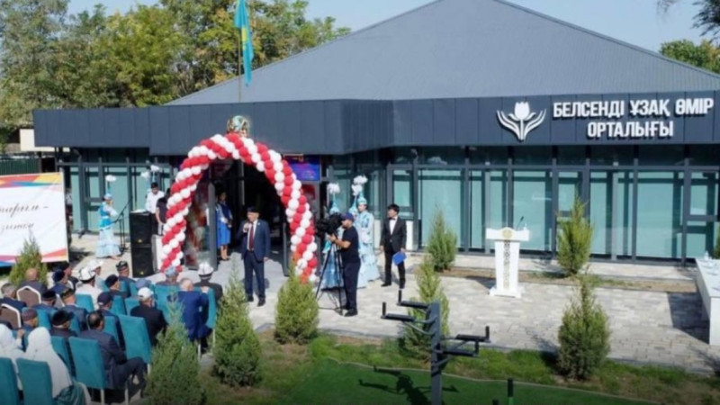 TÚRKISTAN: QAZYǴURTTA MEREKEDE QARIIaLARǴA ARNALǴAN ORTALYQ AShYLDY
