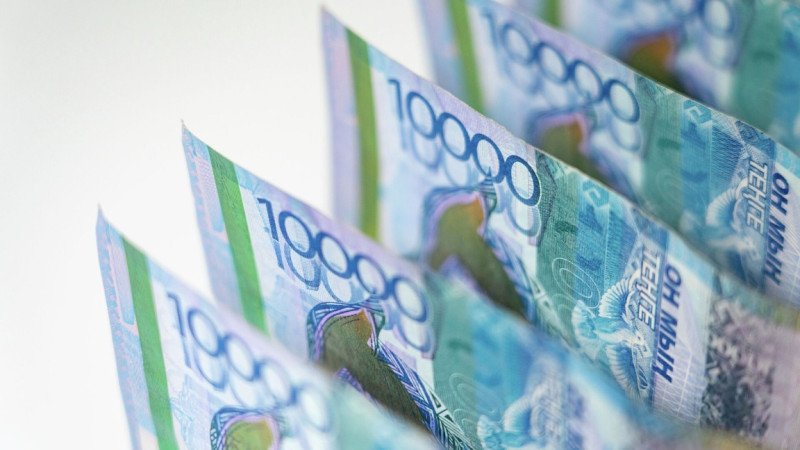 Ulttyq bank BJZQ úshin dollar satyp alýdy doǵardy. Bul neni bildiredi?