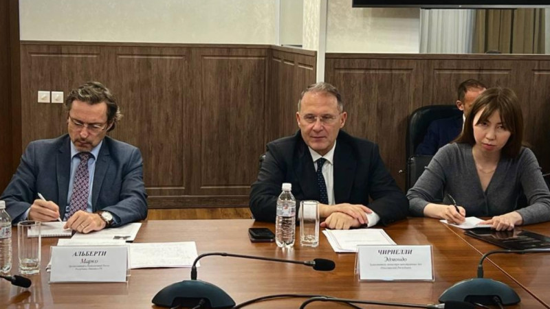 Italiia banki Qazaqstan naryǵyna kirýge nietti