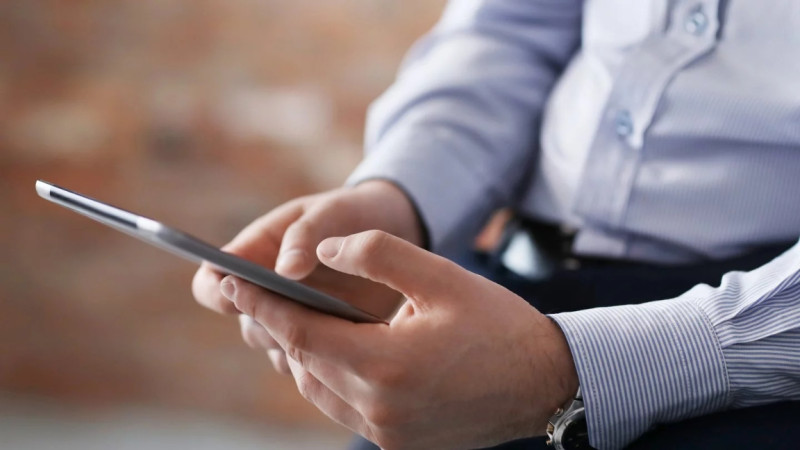 Telefonyńyzdyń tyńdalatynyn tekserýdiń 4 joly