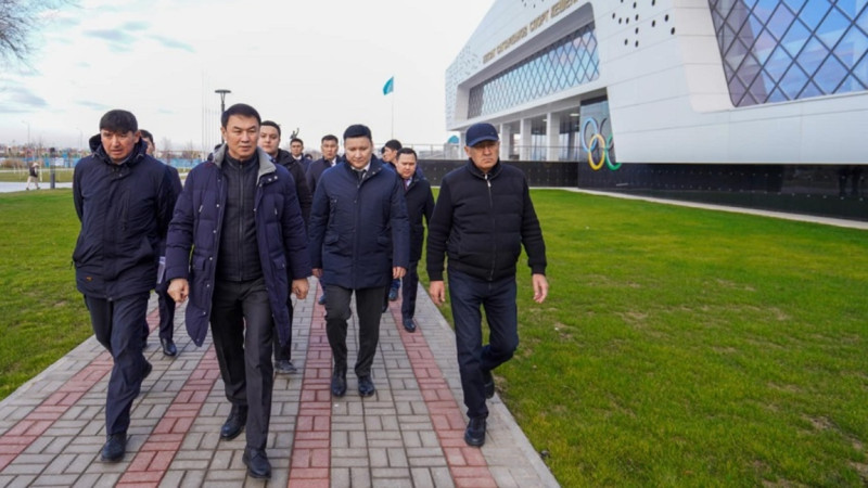 Darhan Satybaldy jańa sport nysandarynyń qurylysyn baqylap qaitty