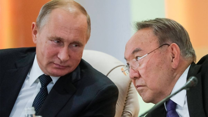 Saiasattanýshy Nazarbaev pen Pýtinniń kezdesýinde kúmándi eshteńe joǵyn aitty