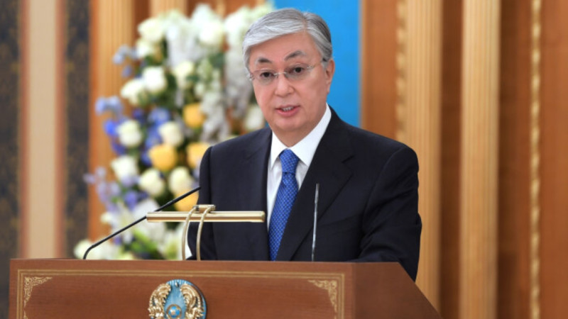 Prezident Toqaev Jańa jyldy qalai qarsy alady?