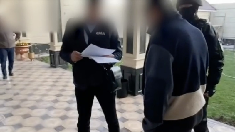 شىمكەنتتە ەرلٸ-زايىپتى ٸشٸمدٸك جاساپ, پايدا تاپقان: 300 ملن اكتيۆٸ تەركٸلەندٸ