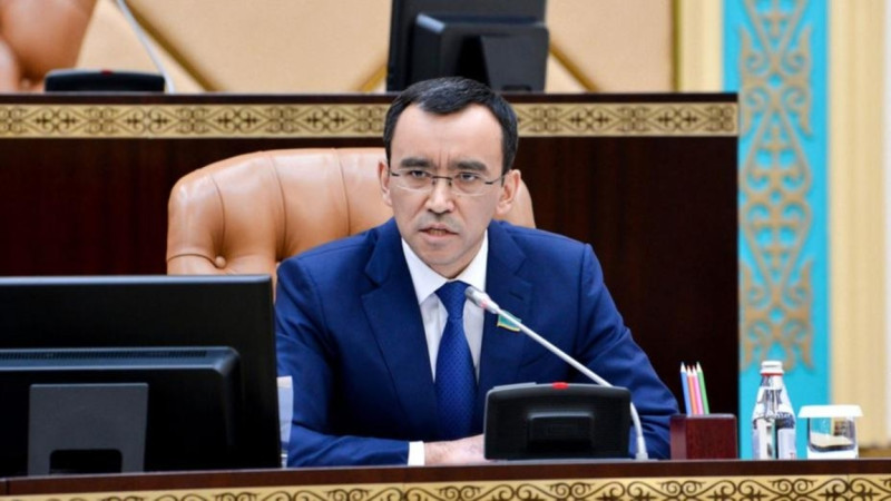 "Áshimbaev Ilon Maskty mysalǵa aldy". Senat Biýdjet kodeksiniń jobasyn Májiliske keri qaitardy