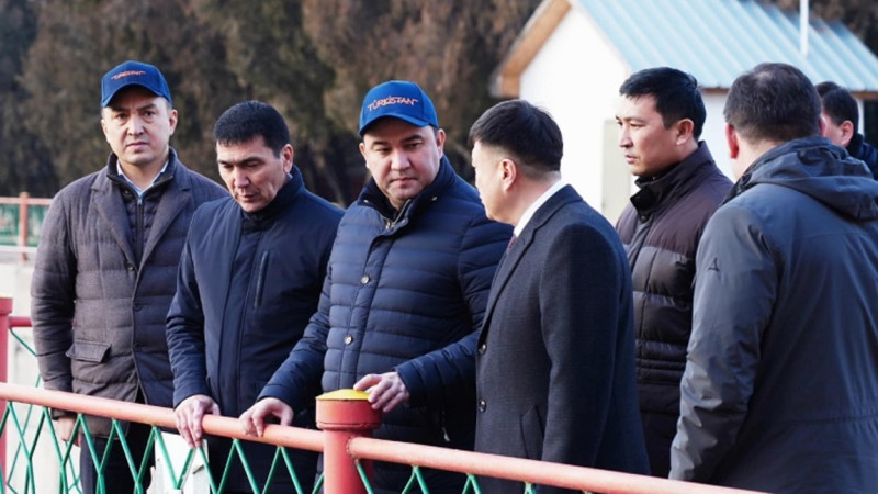 Nuralhan Kósherov Shardaradaǵy «Jaily mekteptiń» qurylysymen tanysty