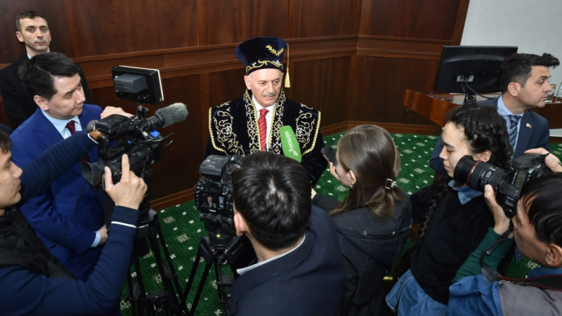 "Tildi, ǵylymdy jáne bilim berýdi damytý-túrki álemindegi basymdyq" - Túrkiianyń eks-premeri