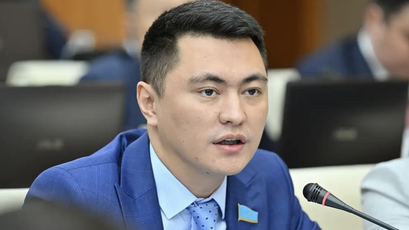 “Bul biznes bolmaǵanda ne?” Muqaev meshitterdegi ysyrapshyldyqty synǵa aldy