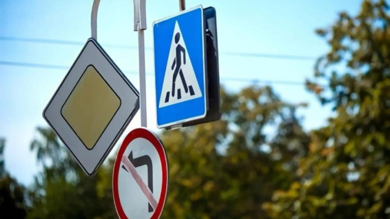 Túrkistanda 2400 jol qaýipsizdik belgisi ornatylǵan