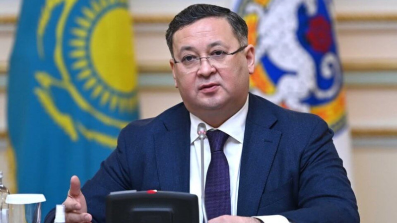 Syrtqy ister ministri AQSh Memlekettik hatshysymen telefon arqyly sóilesti