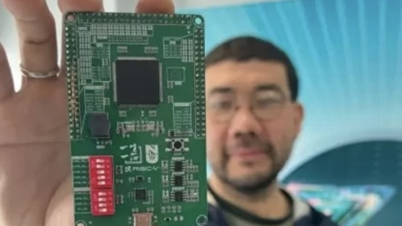 Qazaqstanda otandyq tuńǵysh mikrochip ázirlendi