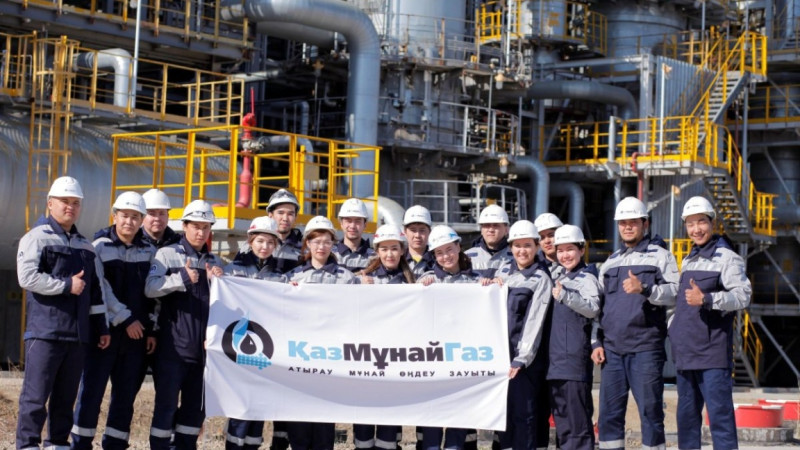 Memleket Atyraý jáne Pavlodar munai óńdeý zaýyttarynyń 50%-yn jekemenshikke bermek