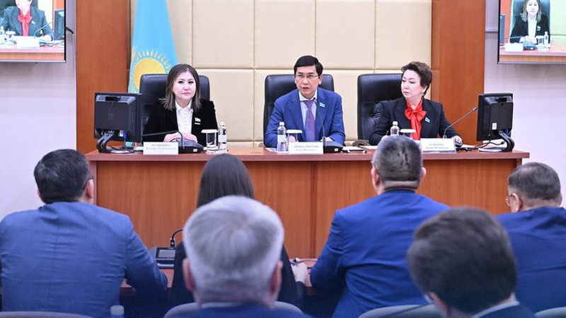 Аймағамбетов МӘМС-тегі мемлекет тарапынан жіберілген заңсыздықты әшкерелеп, мәселе көтерді