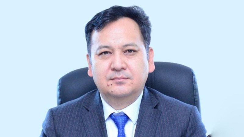 شىمكەنتتە بالا شۇڭقىرعا قۇلاپ كٶز جۇمدى: اۋدان ەكٸمٸ قىزمەتٸنەن قۋىلدى